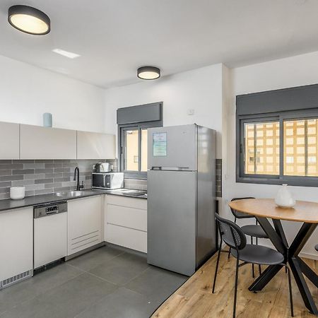 شقة Modern & Sunny 1 Bdr W Balcony And Parking تل أبيب المظهر الخارجي الصورة